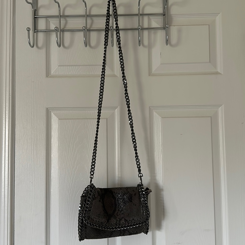 Grey snake print purse with removable strap